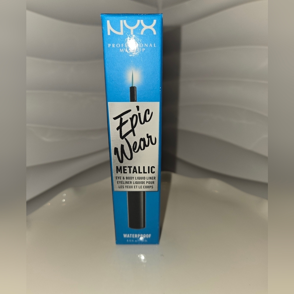 NYX Epic Wear Metallic Eyeliner in Teal Metal